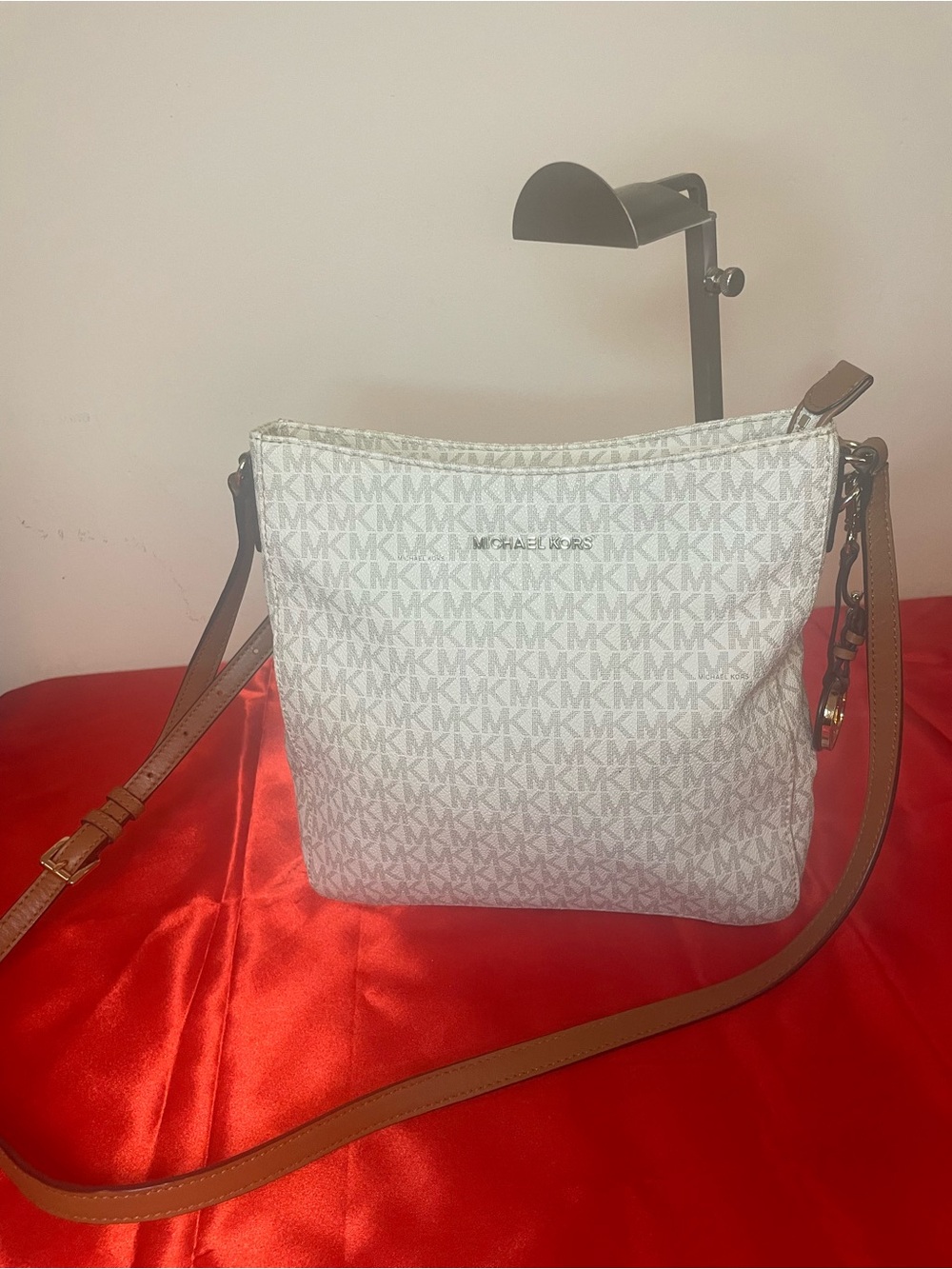 Authentic Michael Kors Purse #094NC Jet Set Travel messenger bag crossbody